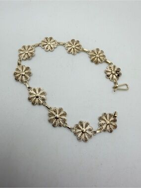 ~7.5"‎ Vintage Sterling Silver Floral Filagree bracelet w/ hook clasp!